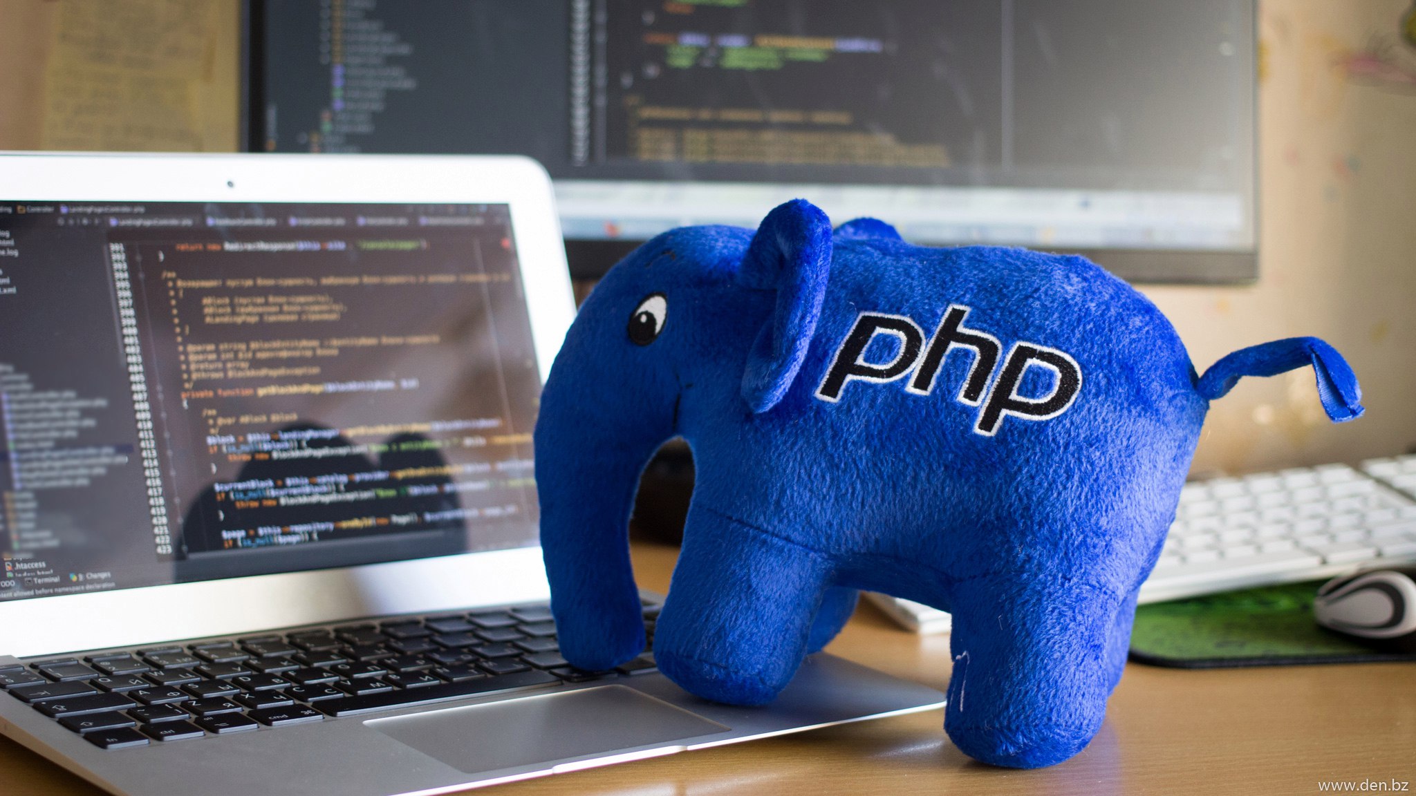PHP — постепенно теряет позиции из-за JavaScript-фреймворков и Node.js